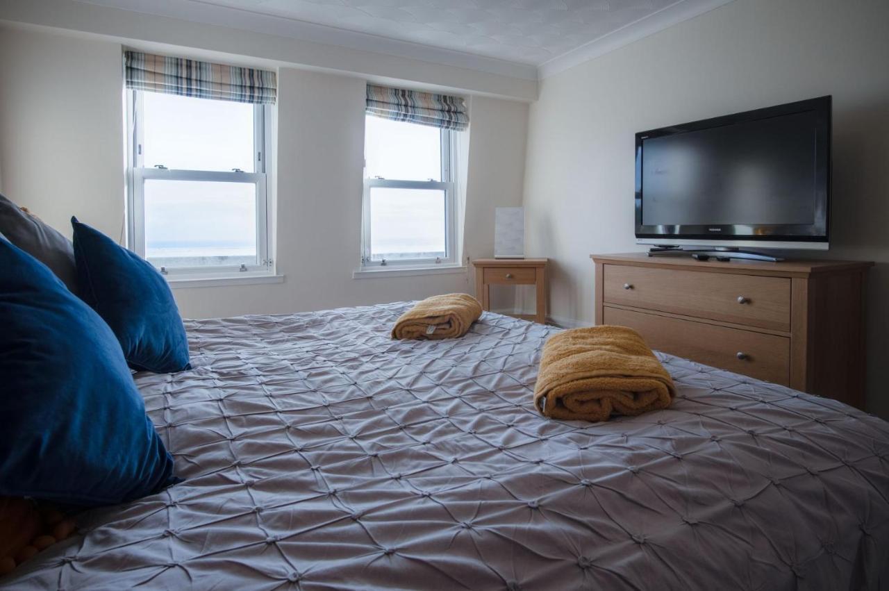 North Beach Heights - 2 Bedroom Penthouse - Tenby Esterno foto
