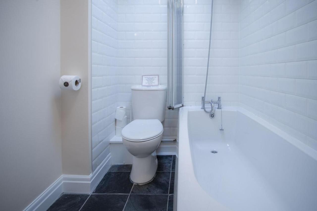 North Beach Heights - 2 Bedroom Penthouse - Tenby Esterno foto