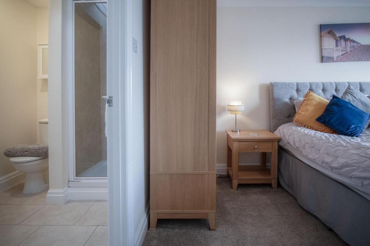 North Beach Heights - 2 Bedroom Penthouse - Tenby Esterno foto